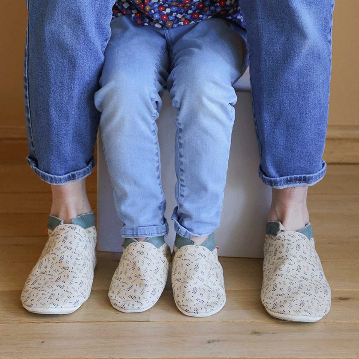 Chaussons bébé cuir souple Jo l'eucalyptus beige, TICHOUPS