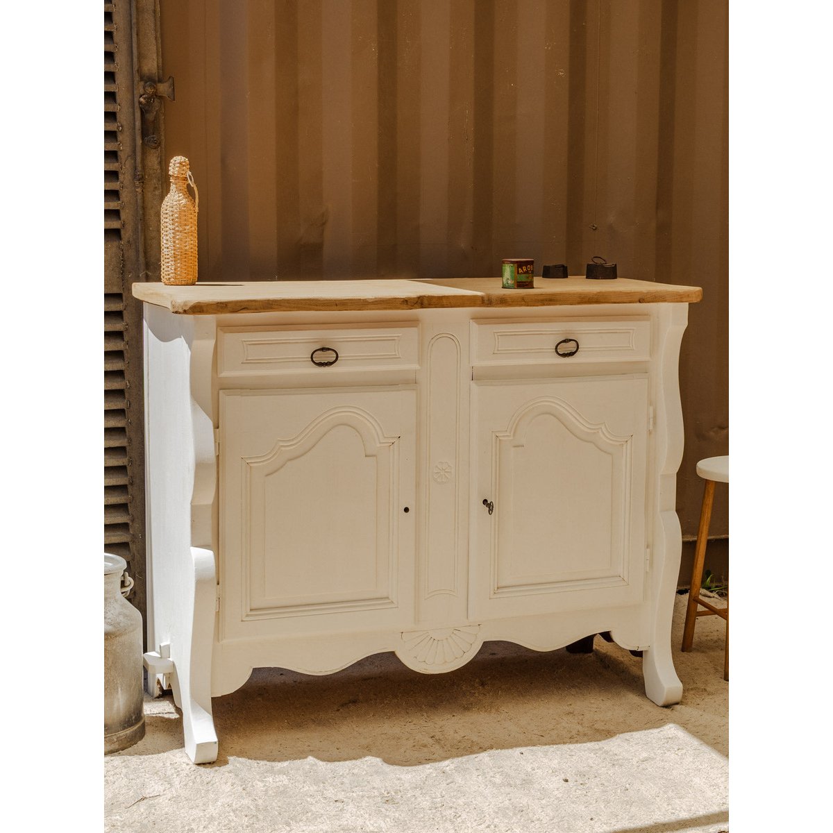Buffet en bois blanc Gilbert N°1685 - Bon état bois clair, DEBONGOUT