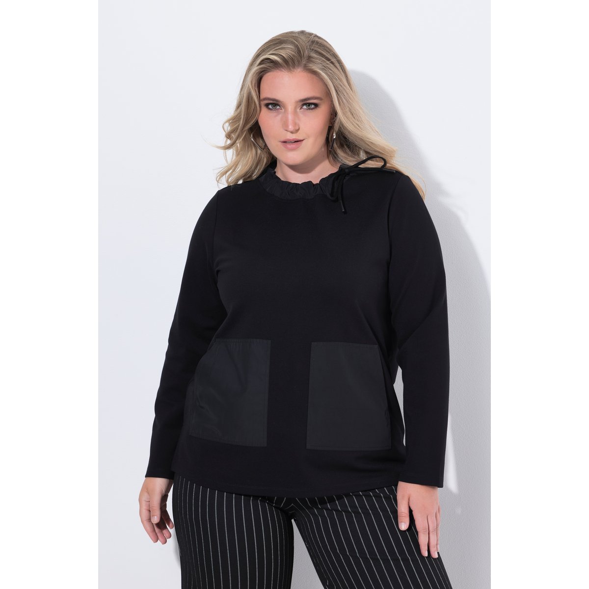 Sweat-shirt à col montant et manches longues noir, ULLA POPKEN