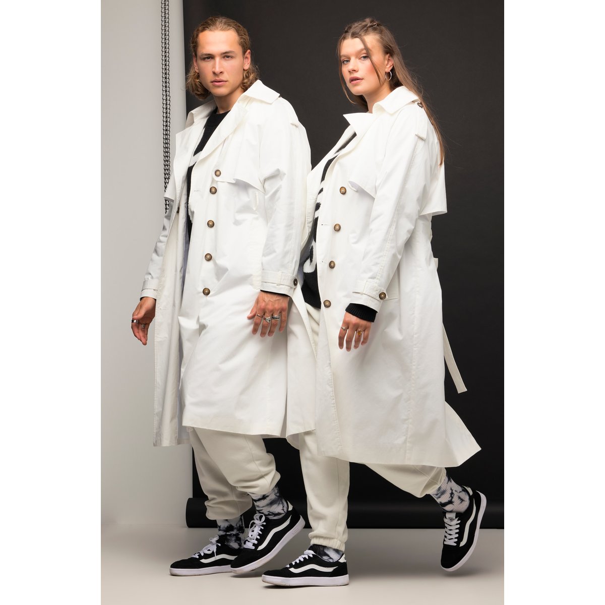 Trench-coat oversized avec col à revers et blanc pierre, STUDIO UNTOLD
