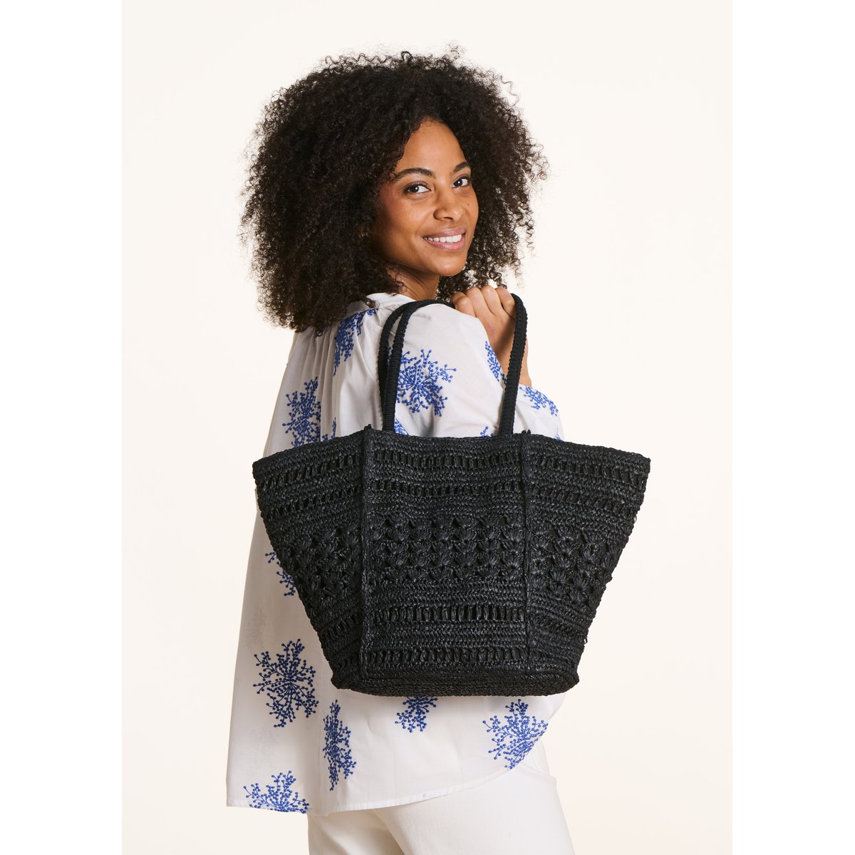 Sac cabas en raphia noir, LA FEE MARABOUTEE
