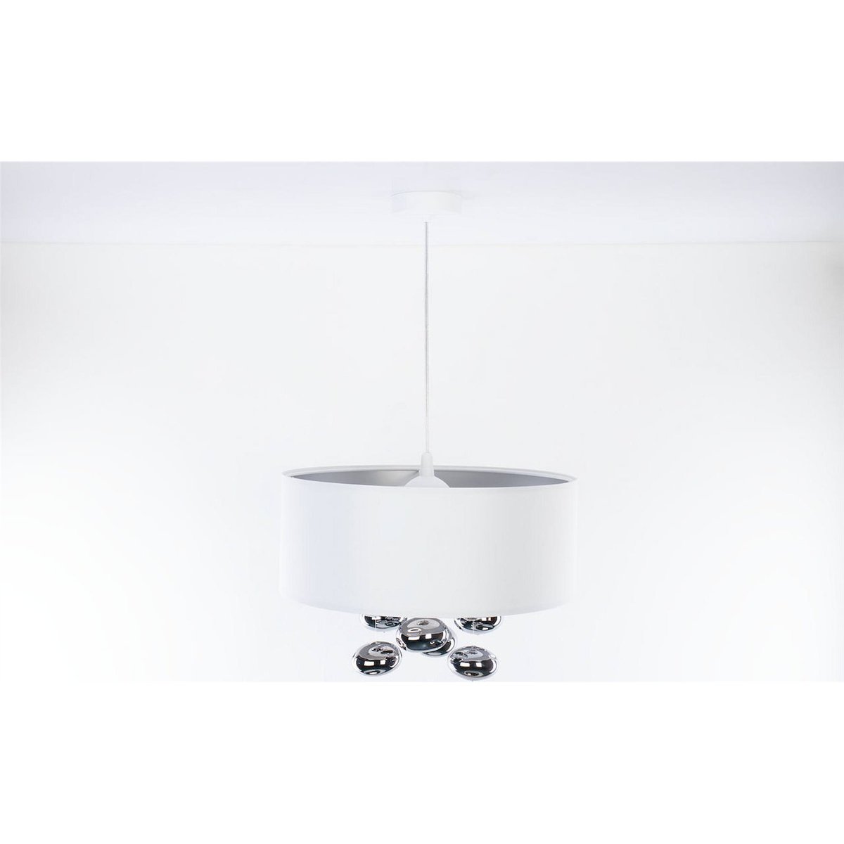 Suspension ronde en tissu et boules argentées Bubble Light blanc satin et argent mat, BPS KONCEPT