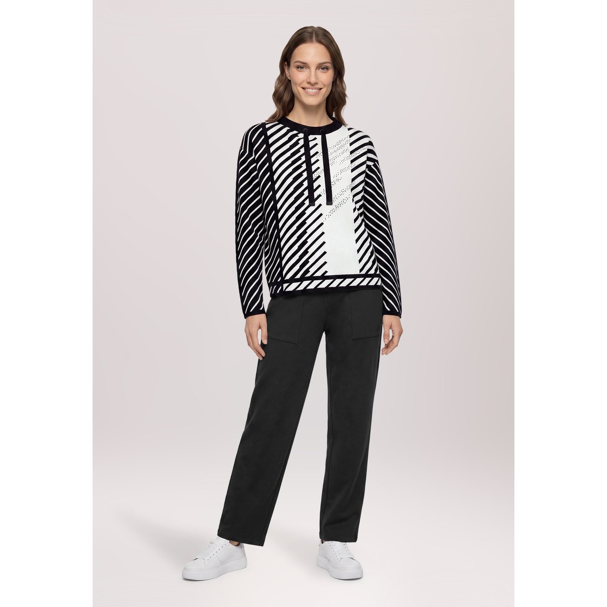 Pull-over en maille à motif jacquard patch cream/black, BETTY BARCLAY