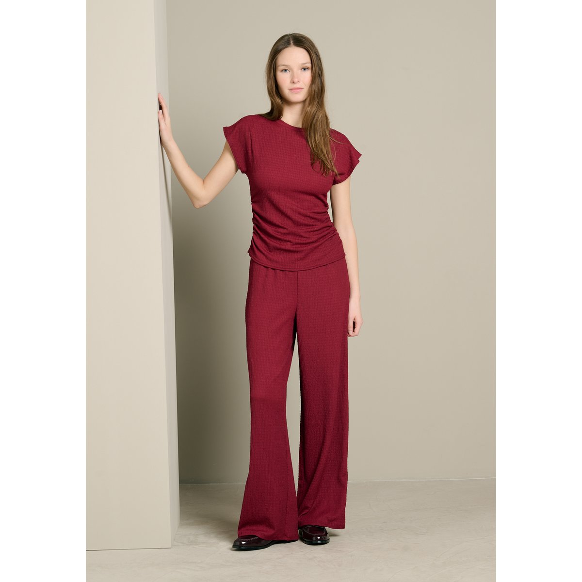 Pantalon texturé fluide bordeaux wine, LOLALIZA