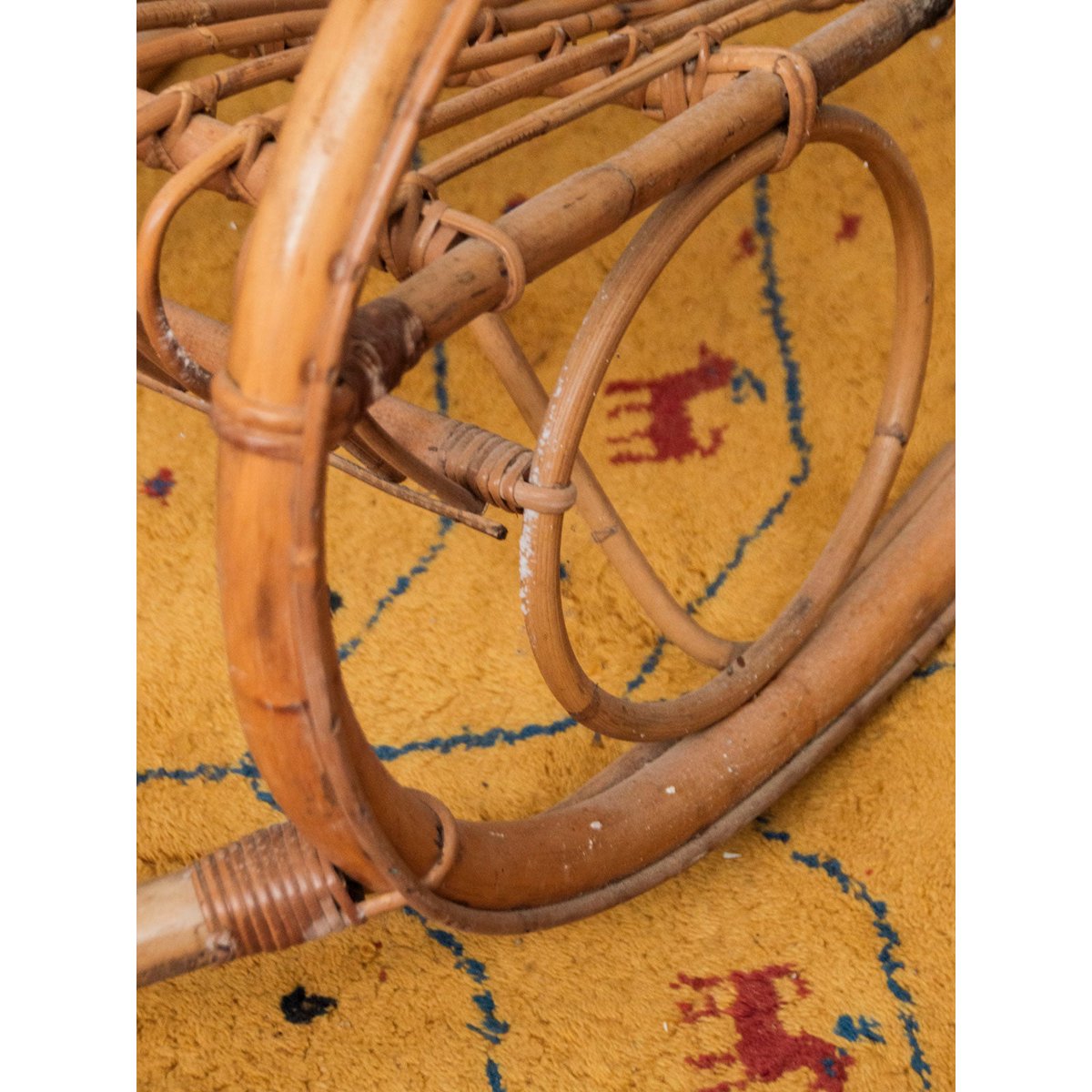 Rocking-chair en rotin clair Alibert N°68 - Bon état bois clair, DEBONGOUT