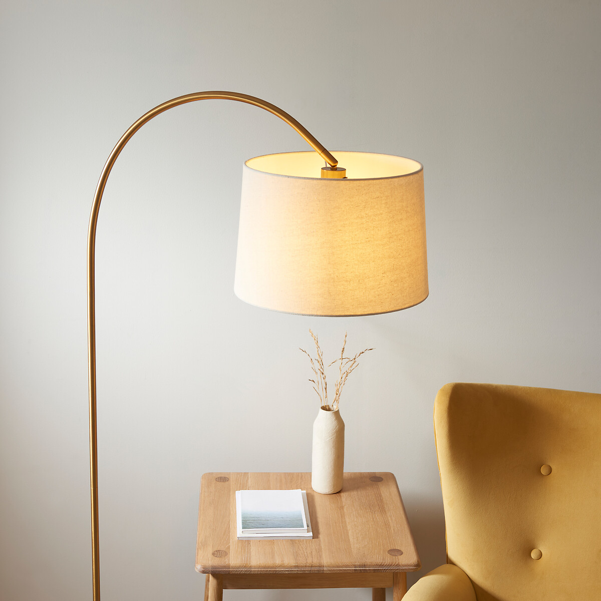 Connor Floor Light in Warm Brass natural, ÉDITÉ