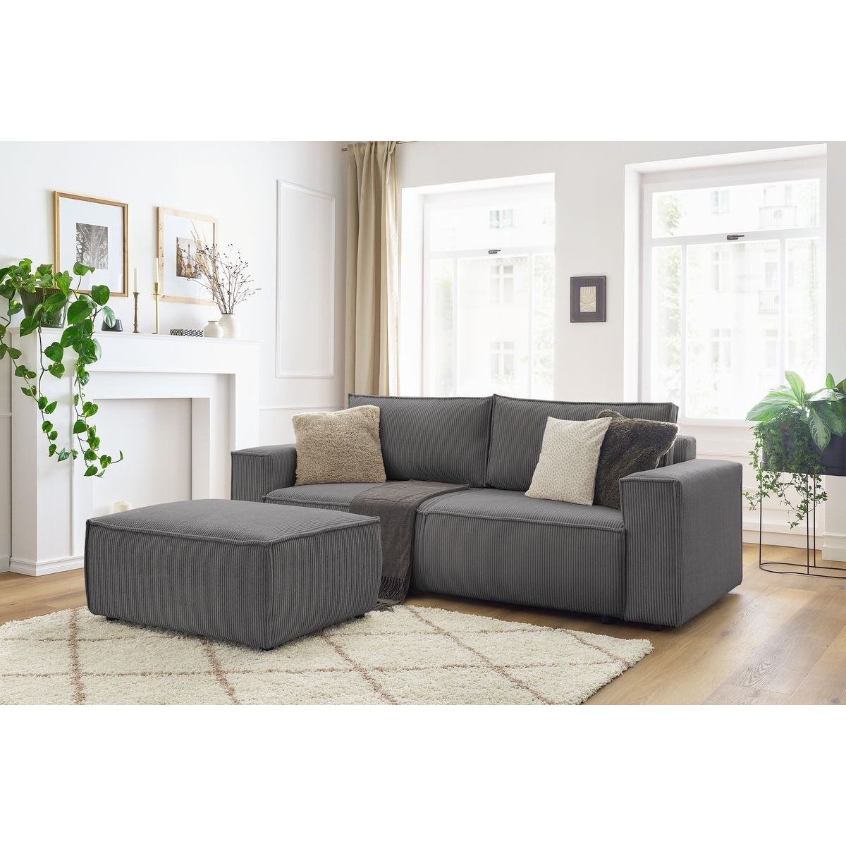 Canapé droit convertible 4 places en velours côtelé avec pouf, NIHAD gris foncé, BOBOCHIC