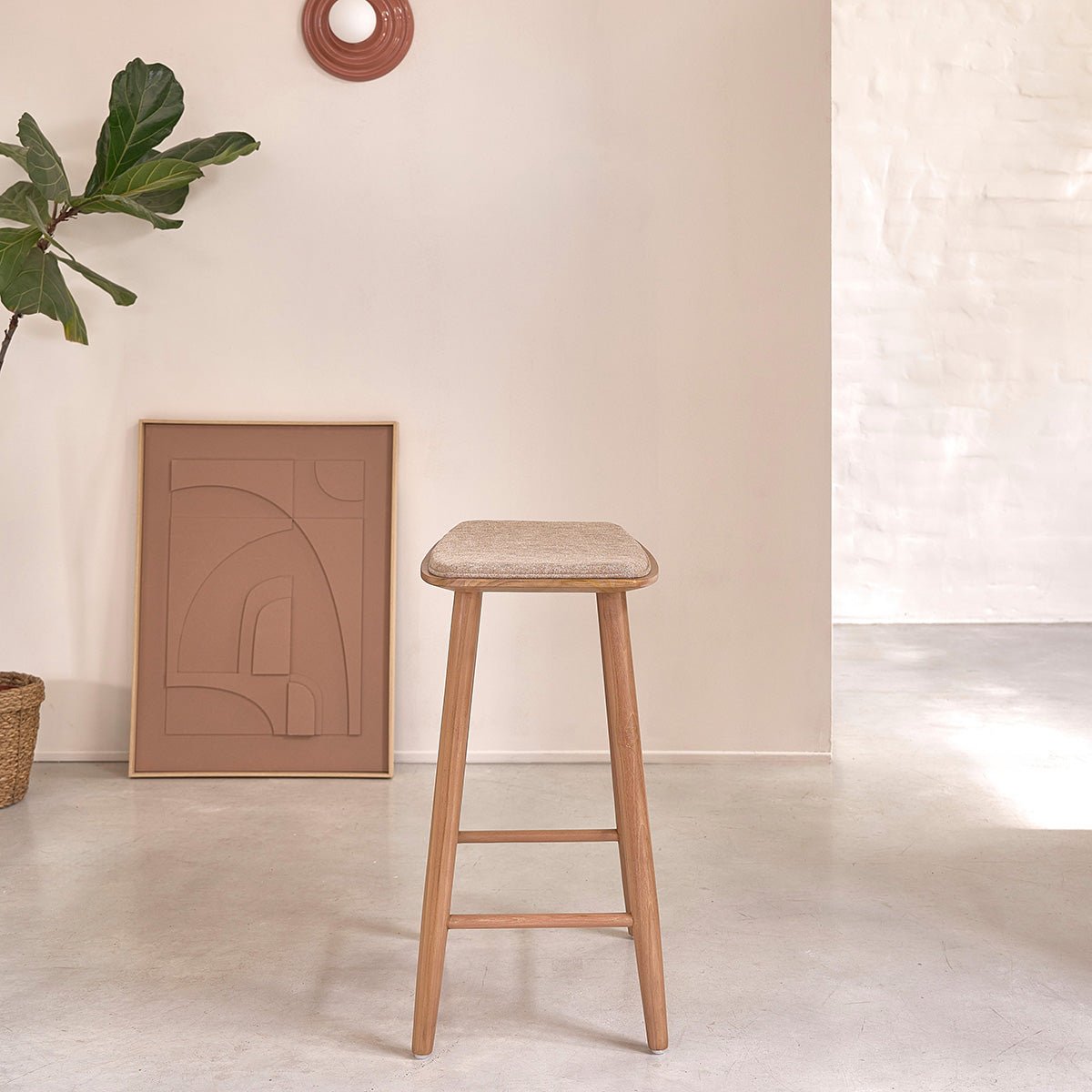 Lot de 2 tabourets de bar en teck massif et velours  AMBRE grege, BERAH GETAH