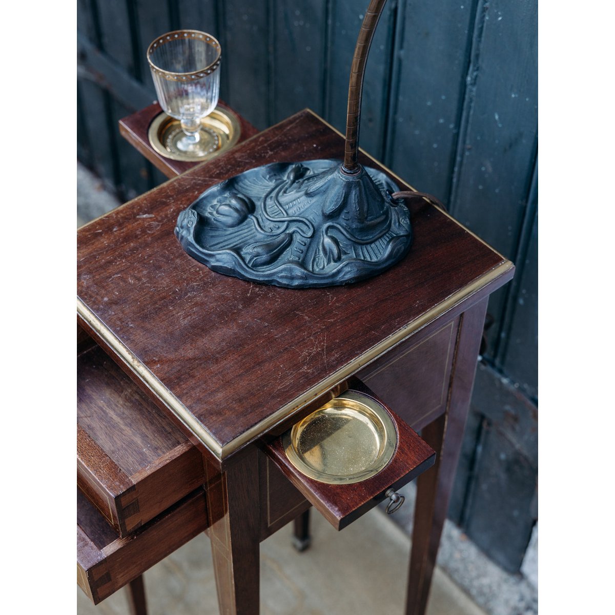 Table de chevet en bois Odile N°459 - Bon état bois, DEBONGOUT