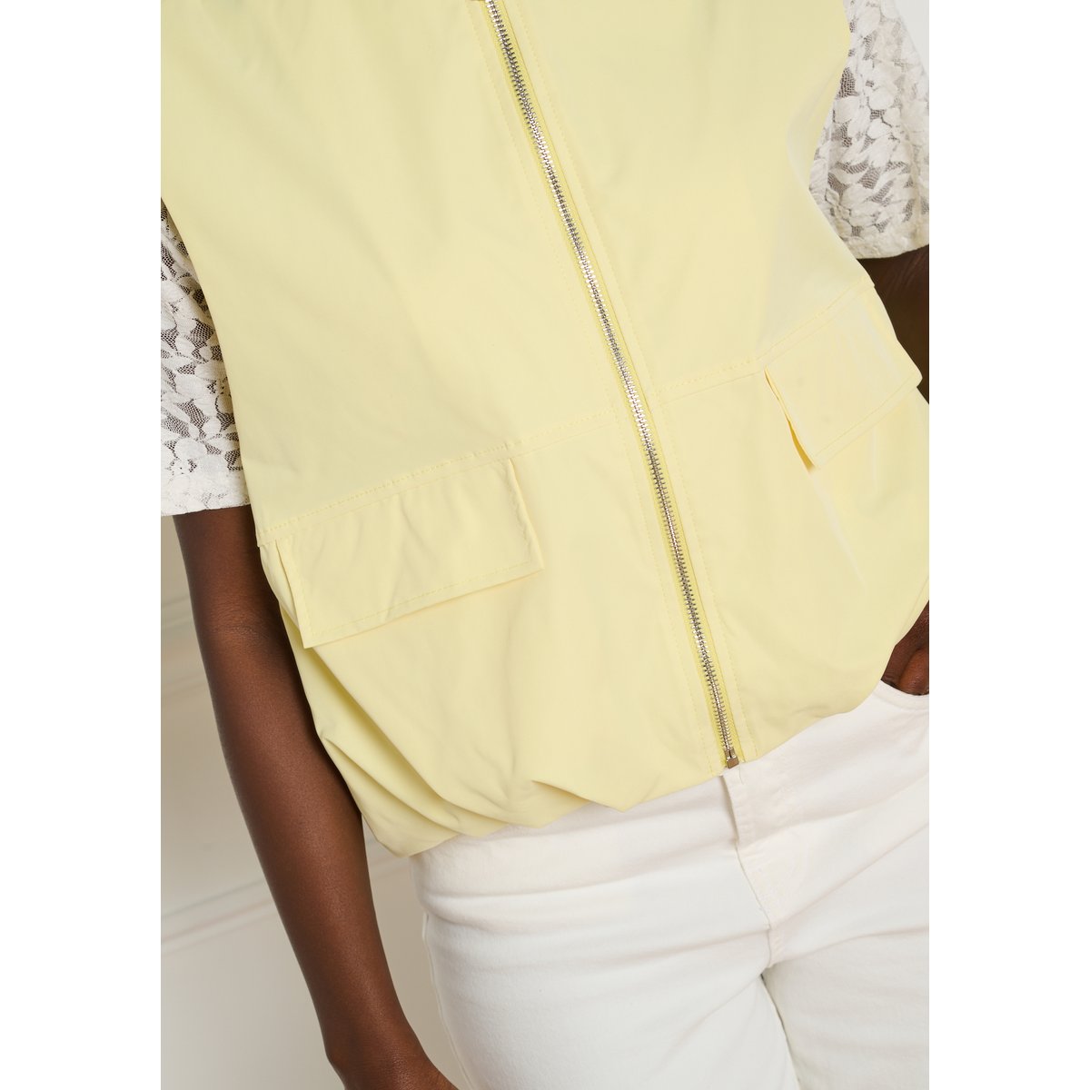 Veste sans manches zippée jaune pastel, LOLALIZA