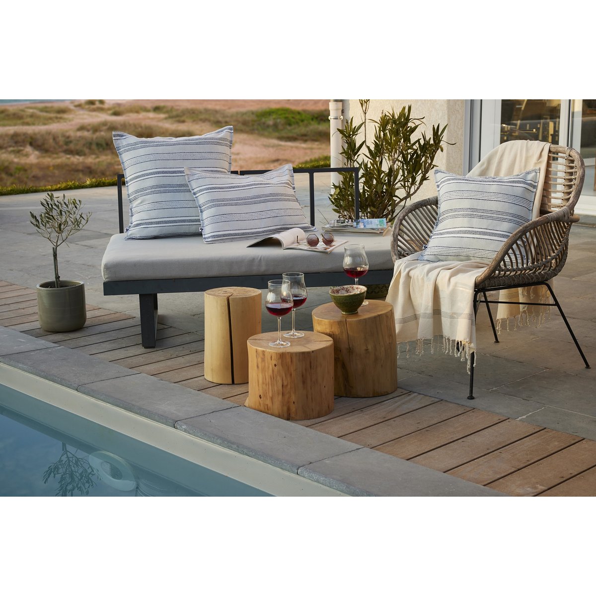 Housse de coussin exterieur deperlant Doris bleu nuit, EDEN