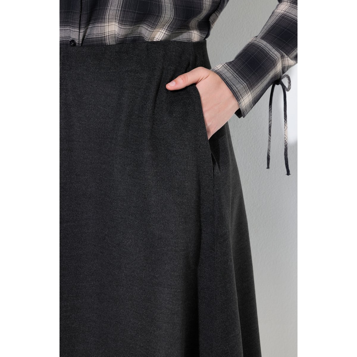 Jupe midi en laine mélangée gris noir, ULLA POPKEN