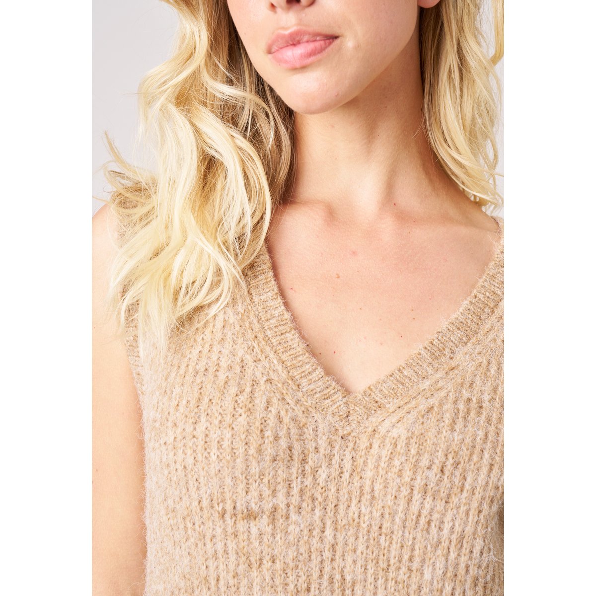 Pull femme en maille, sans manches PIA camel, DEELUXE