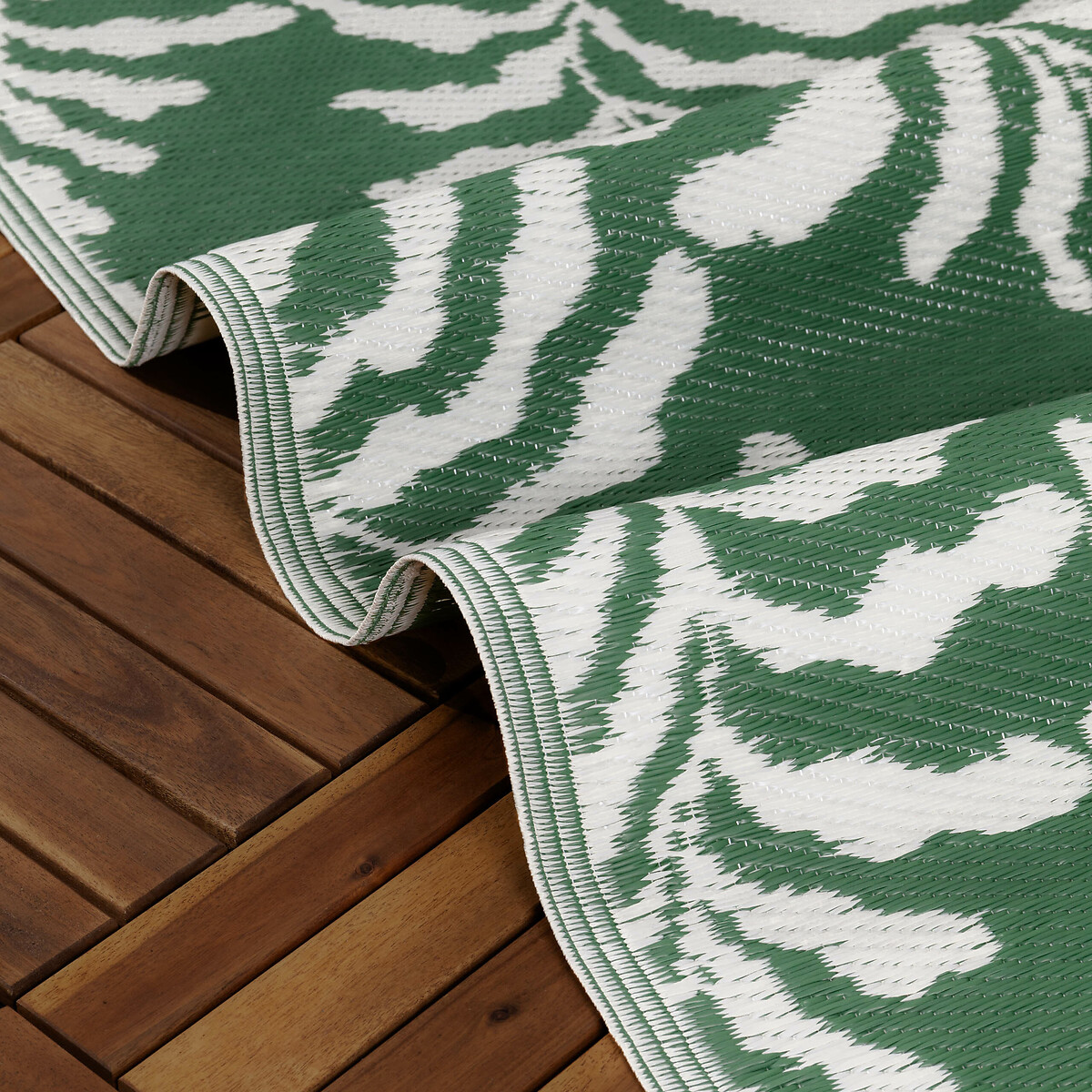 Tocorico Recycled Indoor/Outdoor Rug green, FURN.