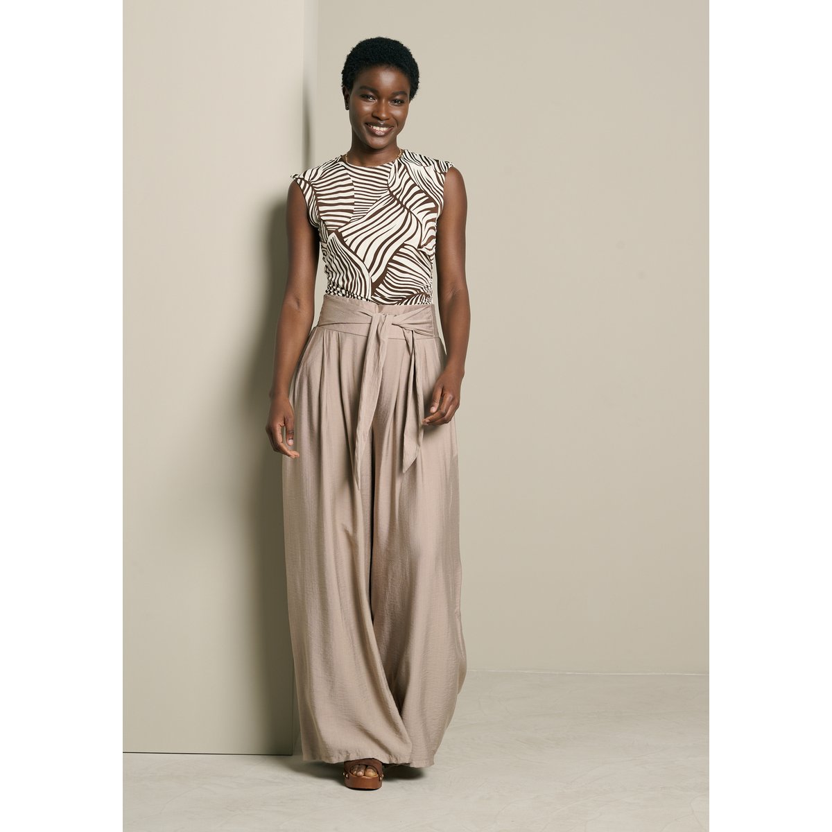 Pantalon large taille haute taupe, LOLALIZA