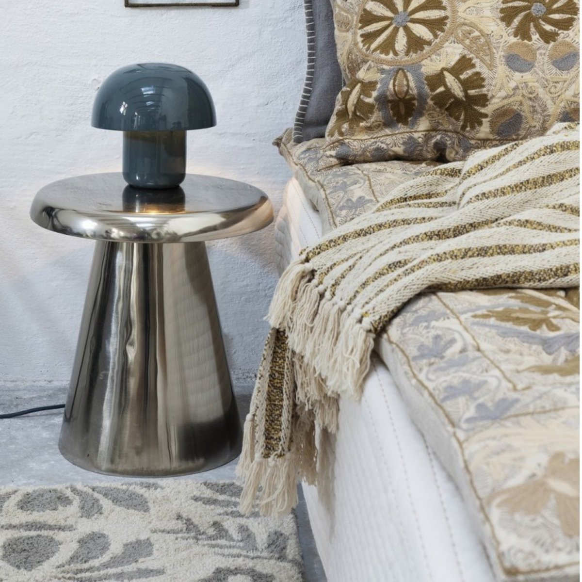 Matelas de sol broderie florale coton  Suzani beige, MADAM STOLTZ