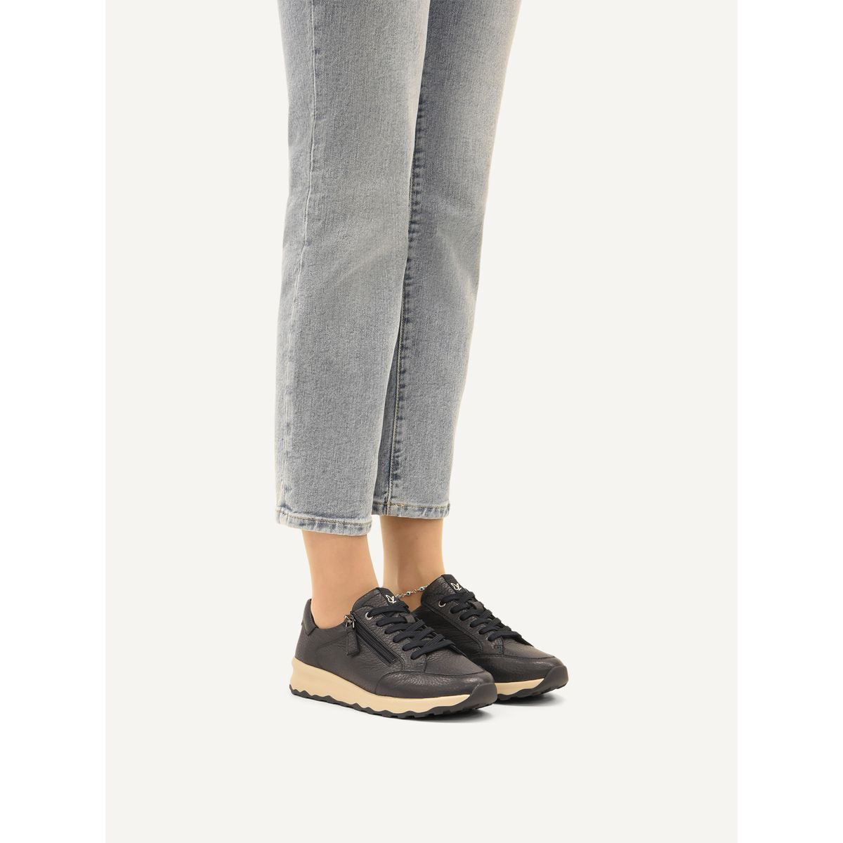 Basket en cuir bleu, CAPRICE