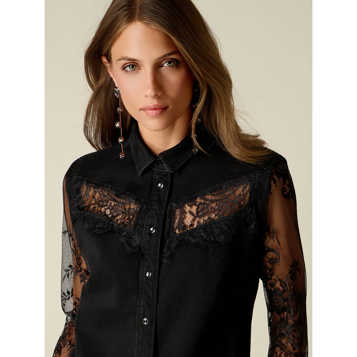 Chemise avec dentelle noir, OLTRE