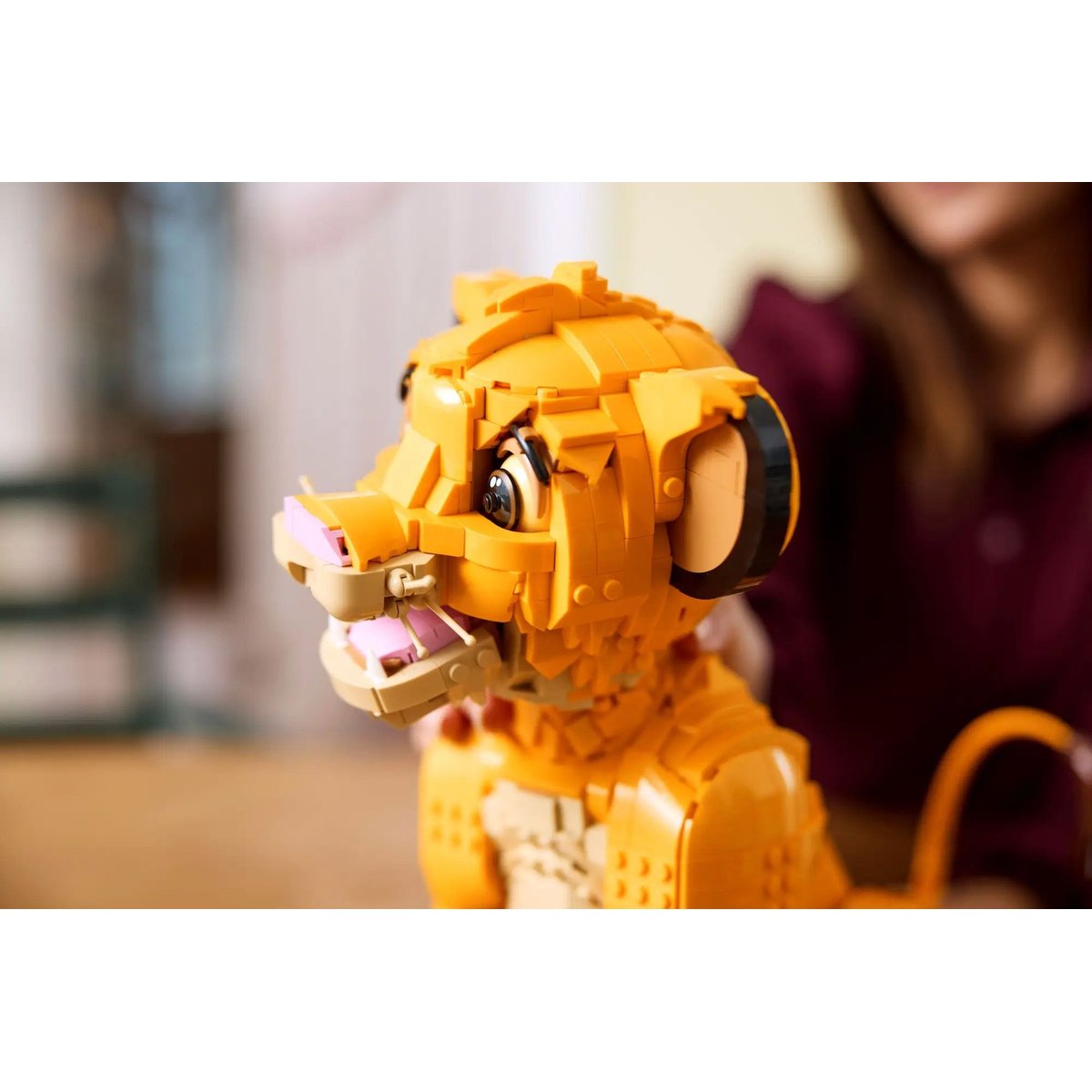 LEGO Disney - Figurine Simba, le jeune Roi lion - Kit de Construction 43247 jaune, LEGO