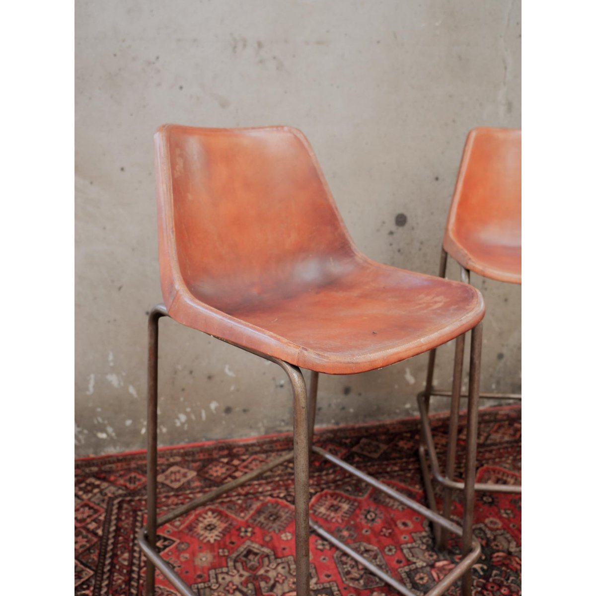 Lot de 2 chaises hautes Alma N°1701 - Bon état marron, DEBONGOUT
