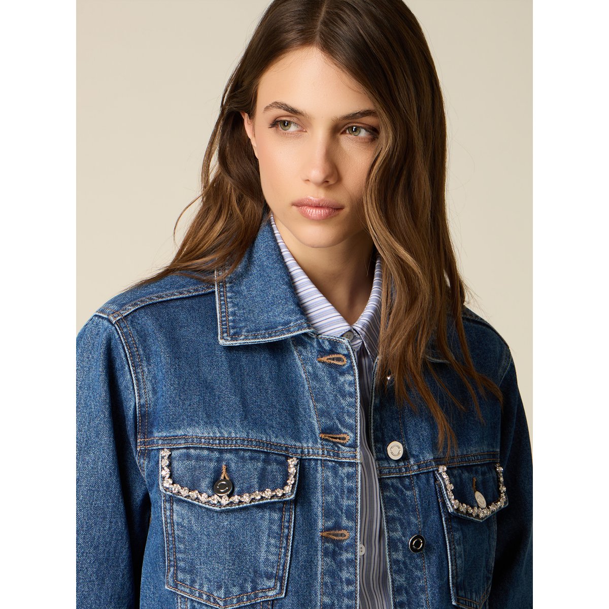 Veste boxy avec strass bleu, OLTRE