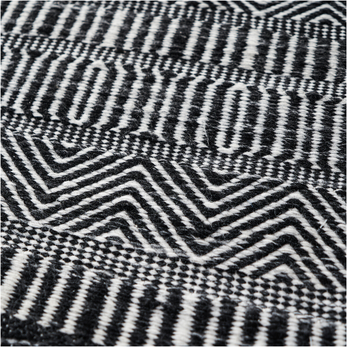 Inca Design Indoor/Outdoor Rug black/white, SO'HOME