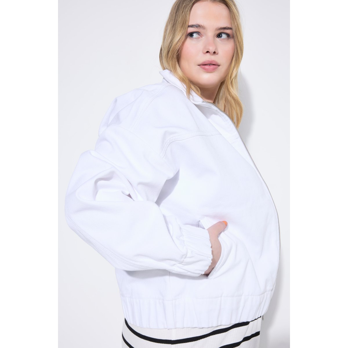 Blouson en jean oversize, base élastique denim blanc, STUDIO UNTOLD