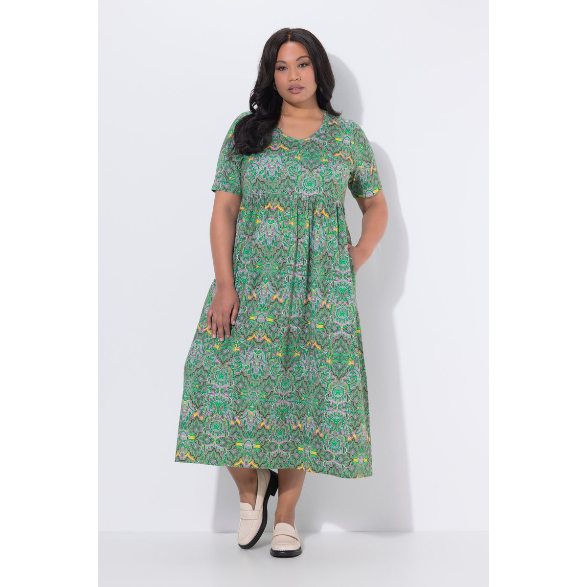 Robe maxi coupe évasée, poches vert pomme, ULLA POPKEN