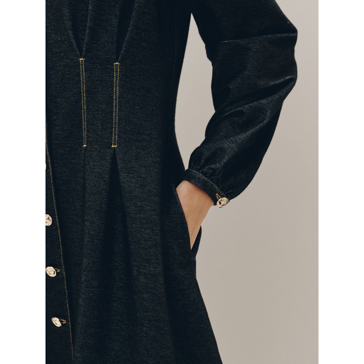 Robe courte cintrée aspect denim noir, NEXT