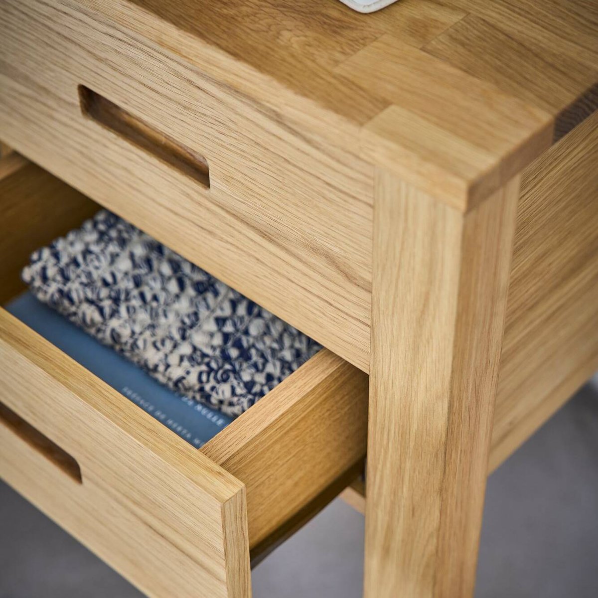 Bureau chêne massif 2 tiroirs - LUMINESCENCE bois clair, CAMIF