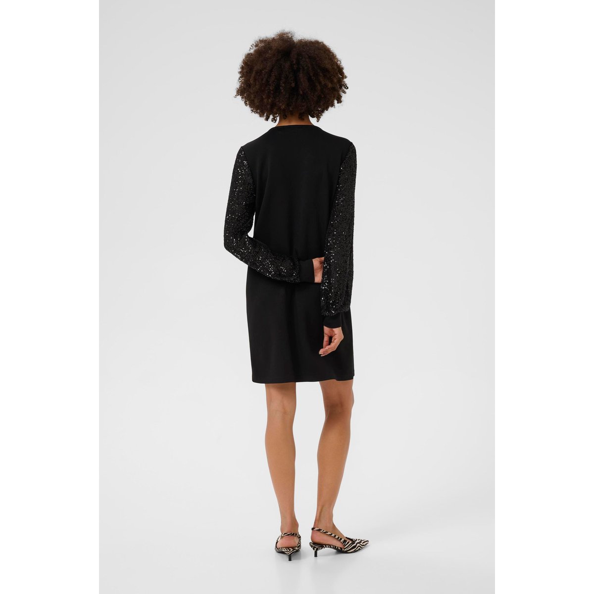 Robe noir, CULTURE