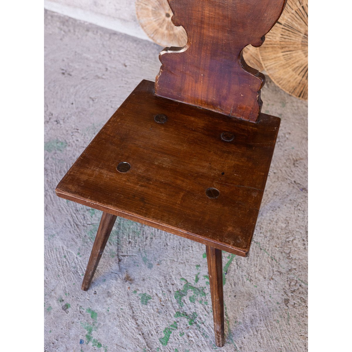 Paire de chaises alsaciennes Claude N°1573 - Bon état bois foncé, DEBONGOUT