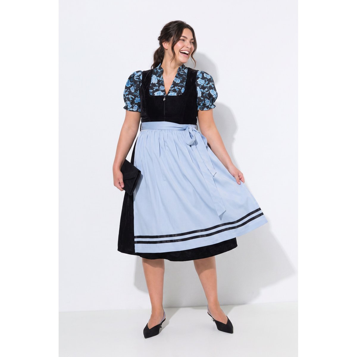 Dirndl en velours noir, ULLA POPKEN