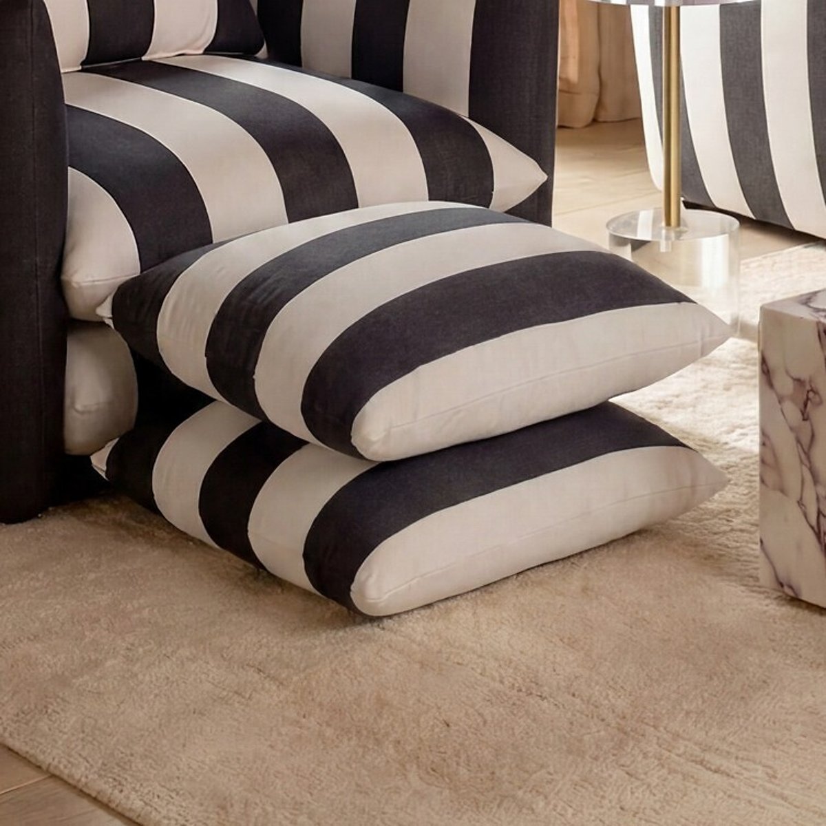 Saxon Stripy Double-Cushioned Foot Stool white/black stripes, ÉDITÉ