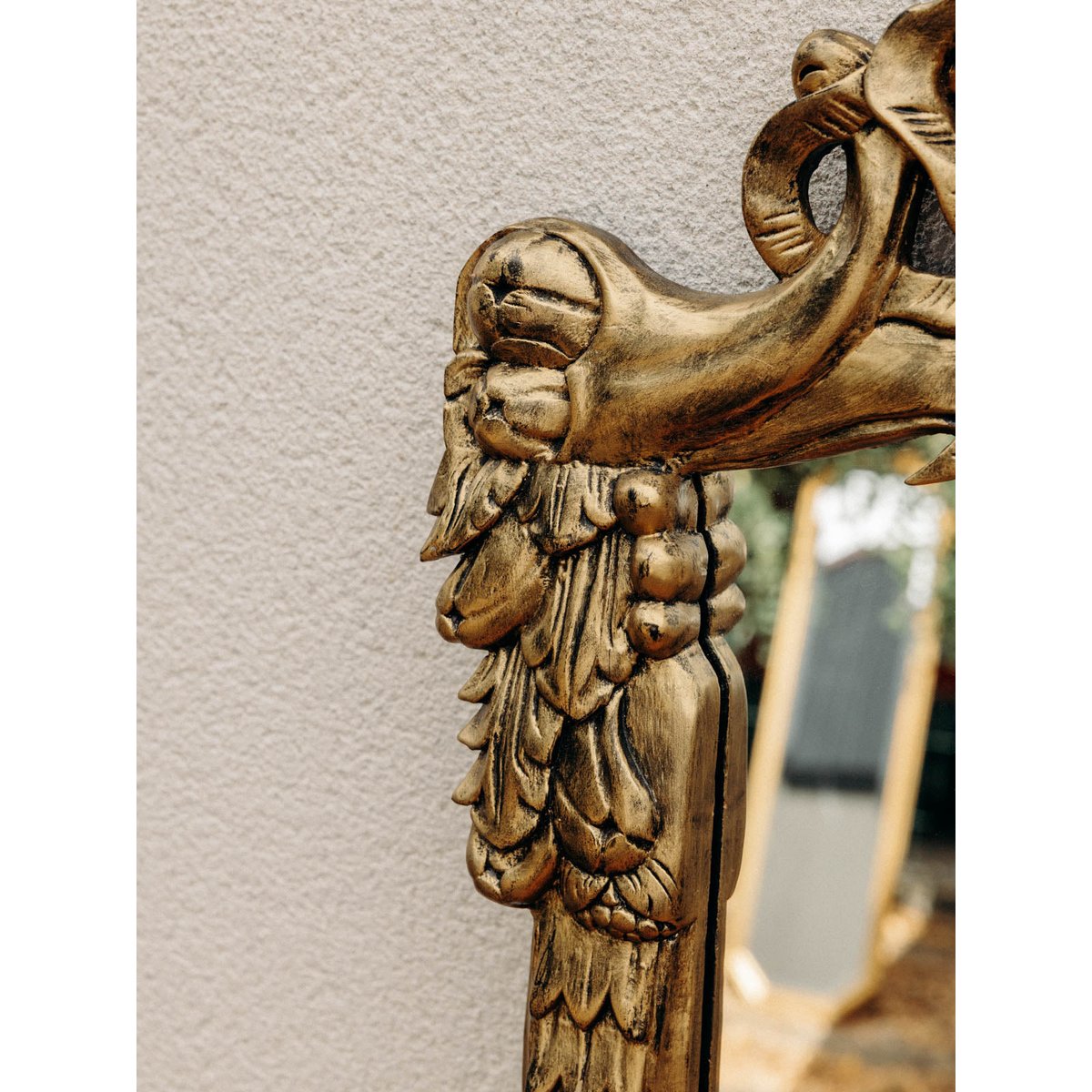 Miroir sculpté au cadre doré et sculptural Georges N°1275 - Bon état doré, DEBONGOUT