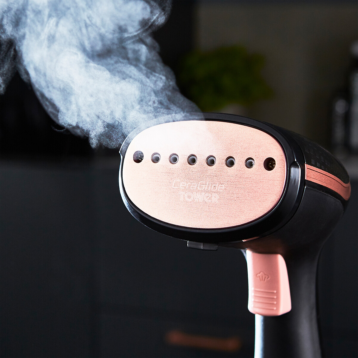 CeraGlide Garment Steamer - T22014 black/copper-coloured, TOWER