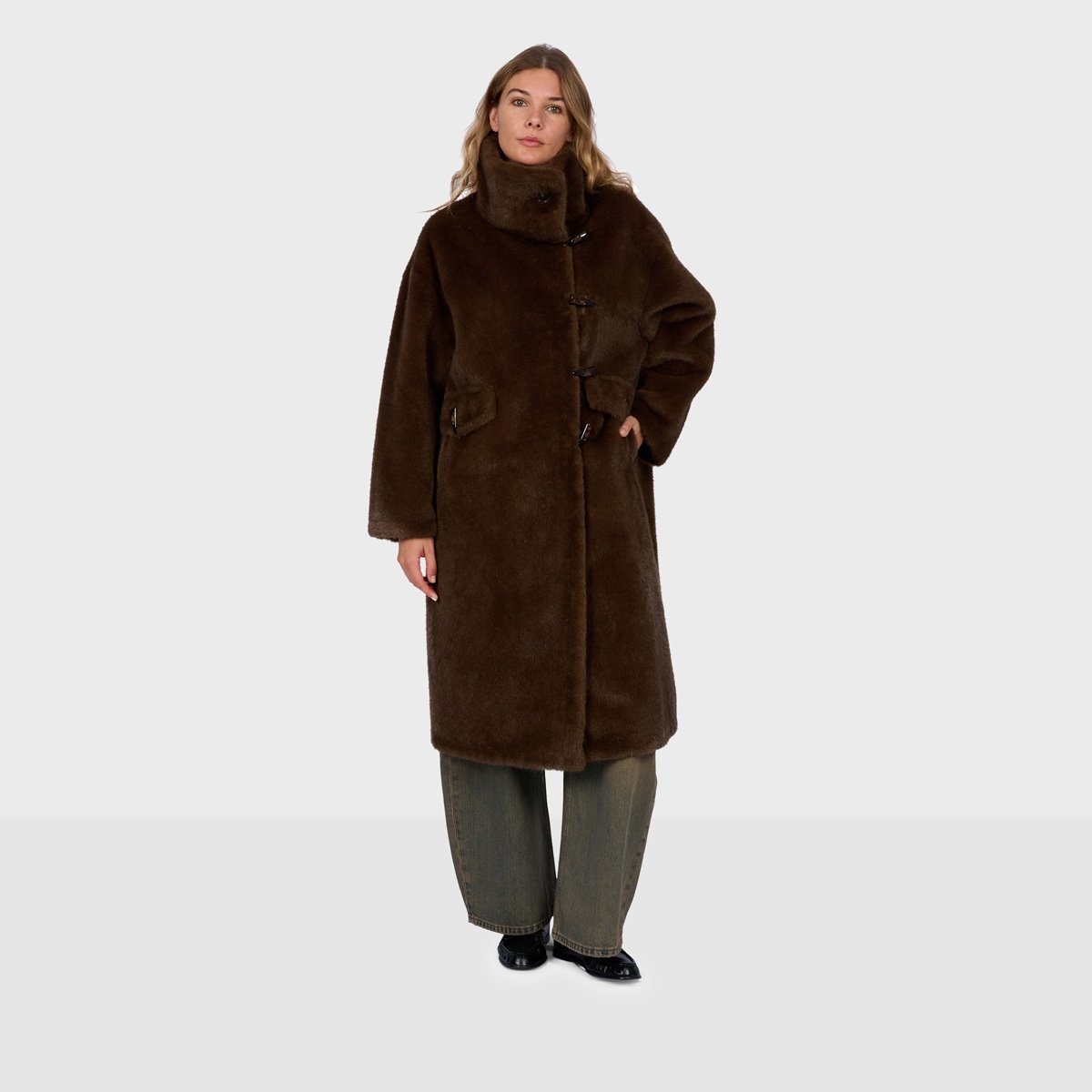 Manteau long à col montant JULIE chocolat, OAKWOOD