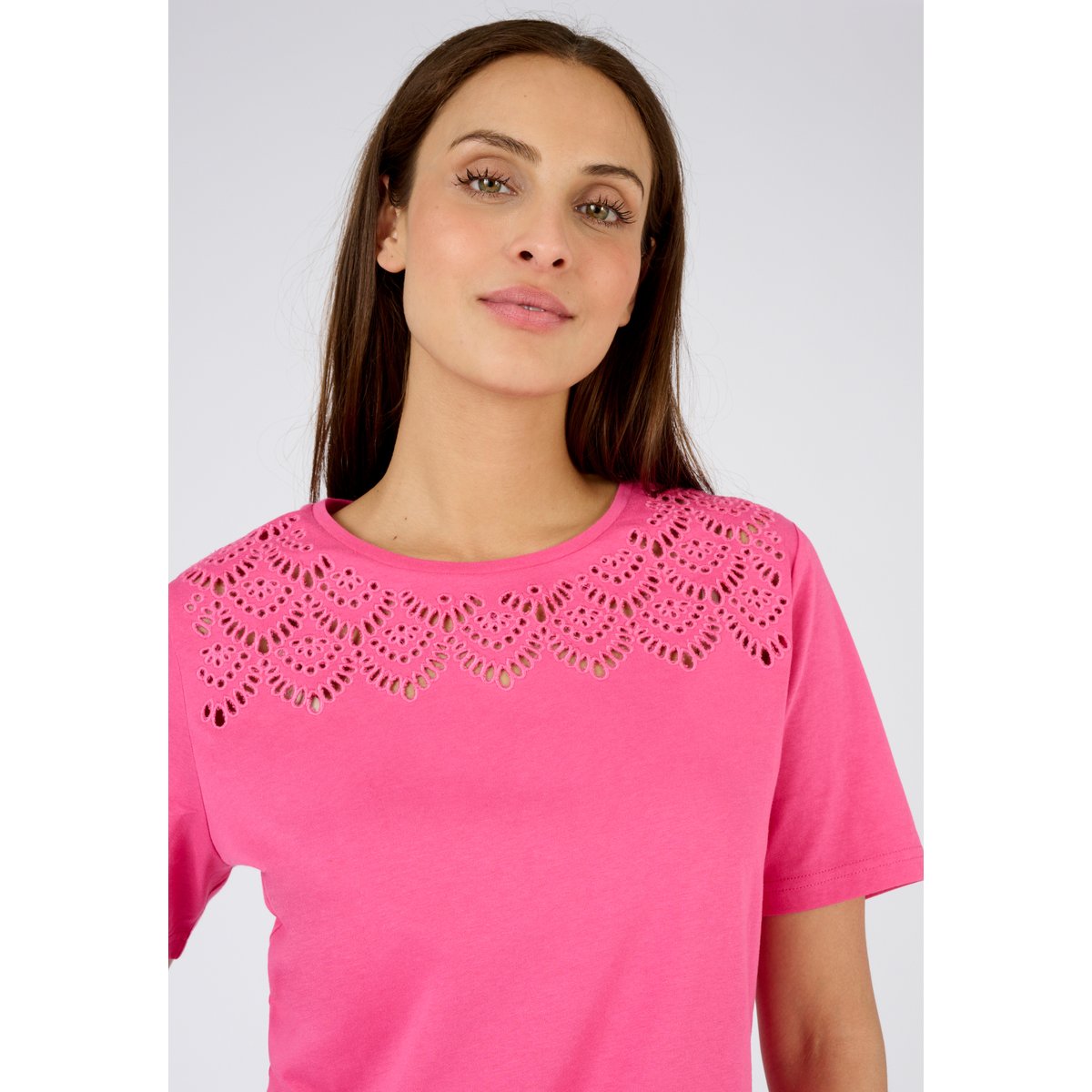 T-shirt broderies ajourées rose framboise, DAMART