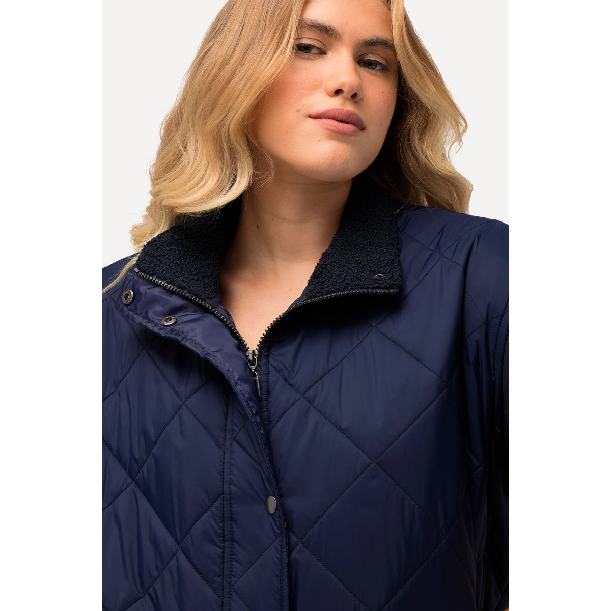 Veste longue matelassée sans manches. Col marine, ULLA POPKEN