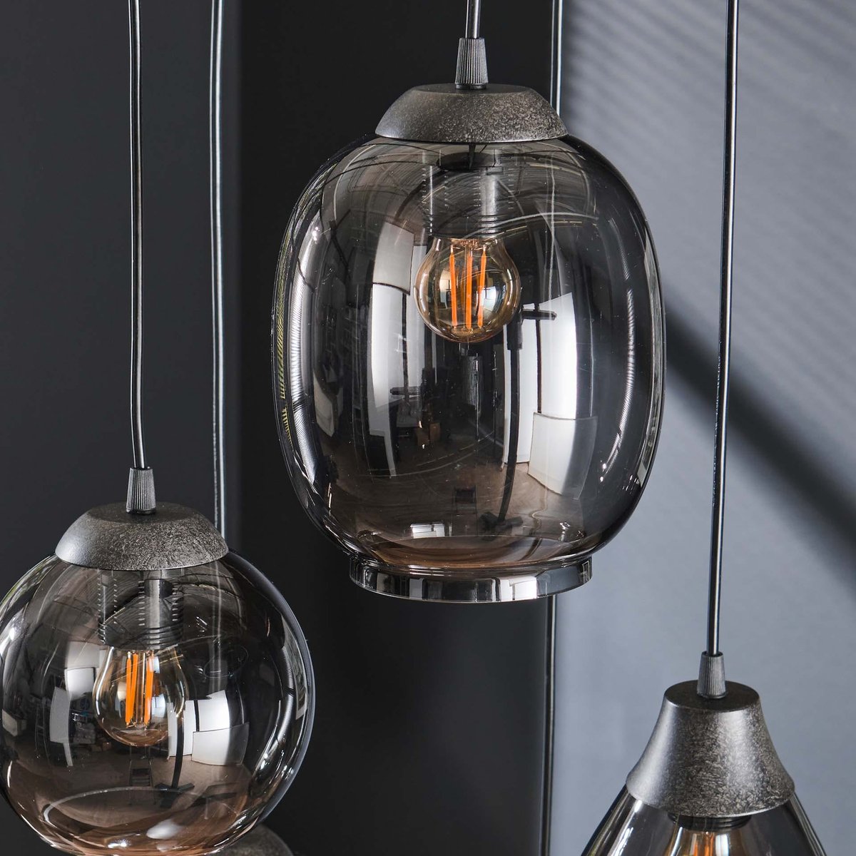 Suspension en verre chromé verticale avec ens. 5 abat-jour NOVA anthracite, PIER IMPORT