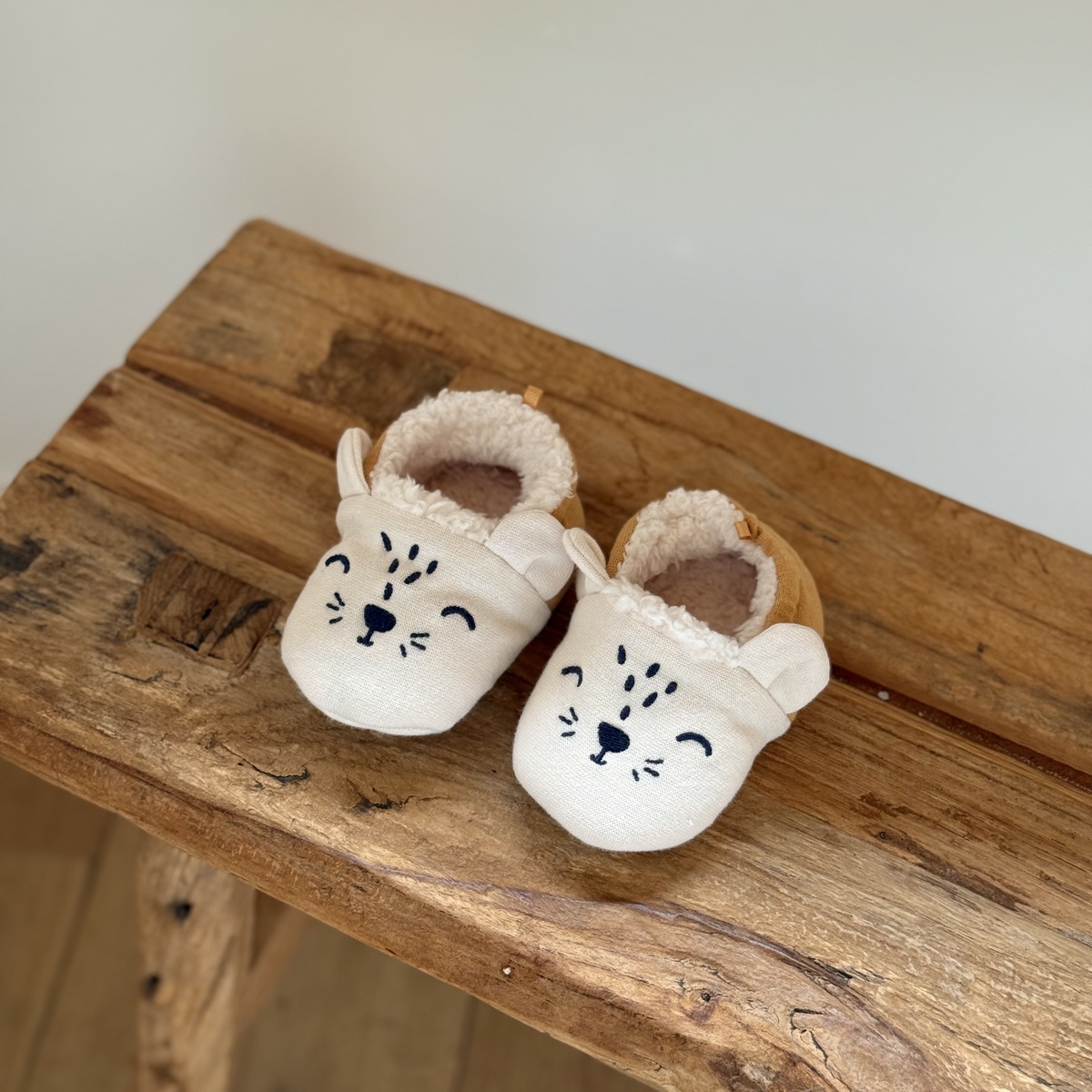 Chaussons bébé Charly ocre, PETIT BEGUIN