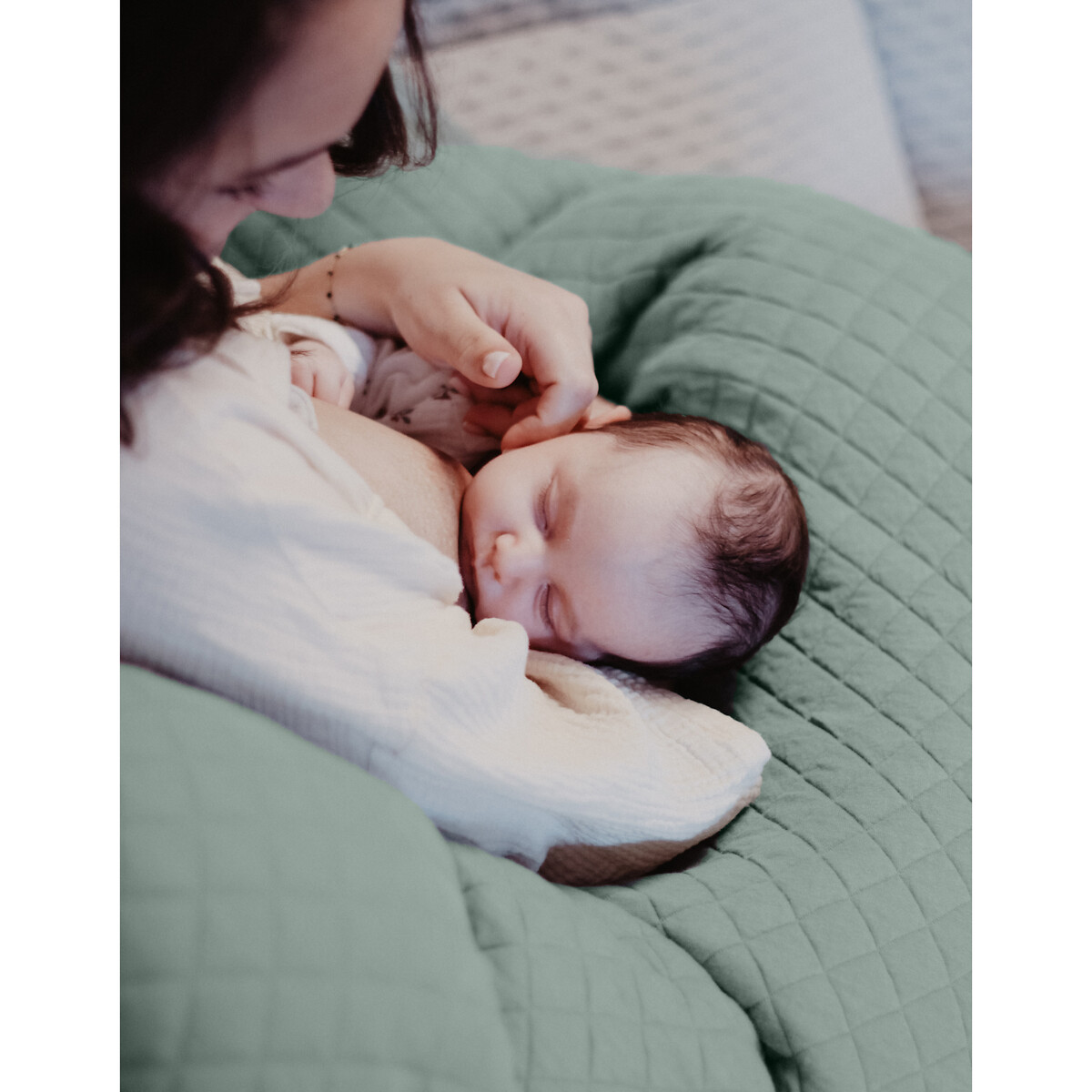 Coussin de maternité et d'allaitement big flopsy vert sauge, BEABA