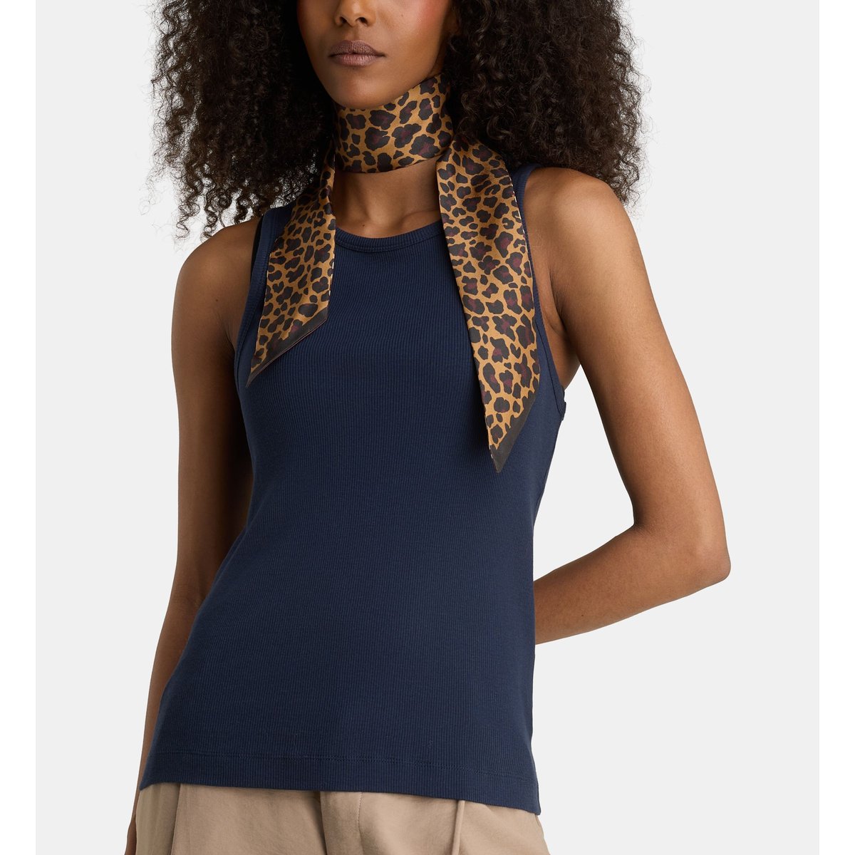 Echarpe fine fauve animalier en soie beige, GALERIES LAFAYETTE