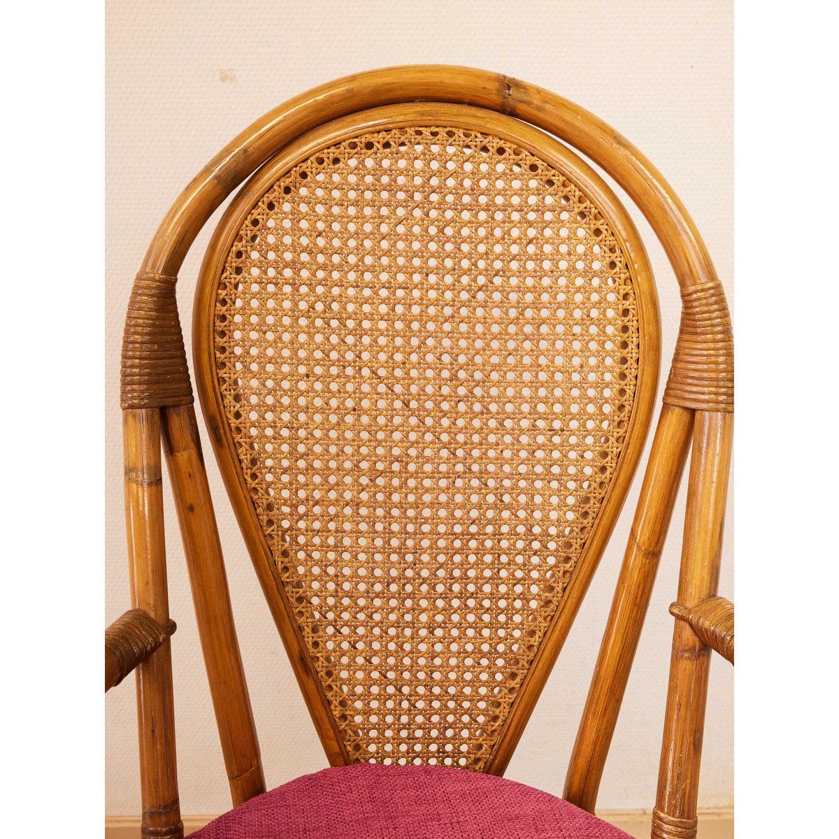 Lot de 3 chaises et 1 fauteuil en rotin Claude N°1584 - Bon état bois foncé, DEBONGOUT