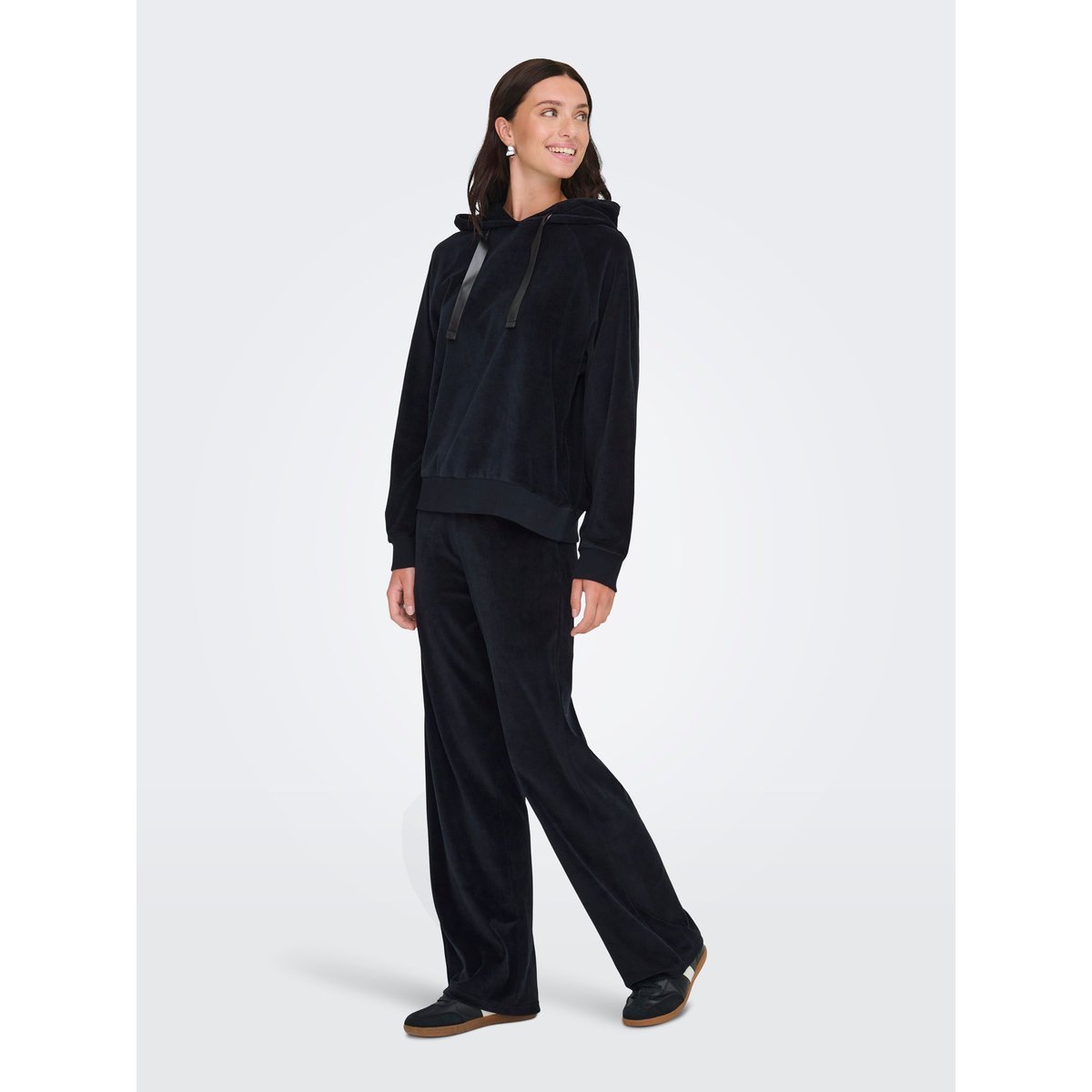 Top black 1, JDY
