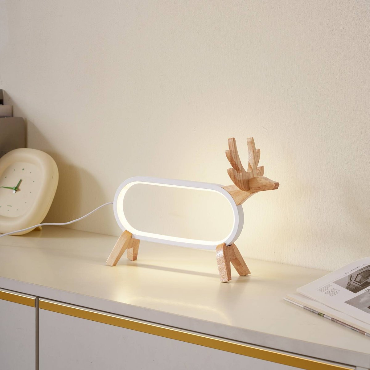 Lampe à poser en bois scandinaveLED, Hirvi bois clair, blanc, LINDBY