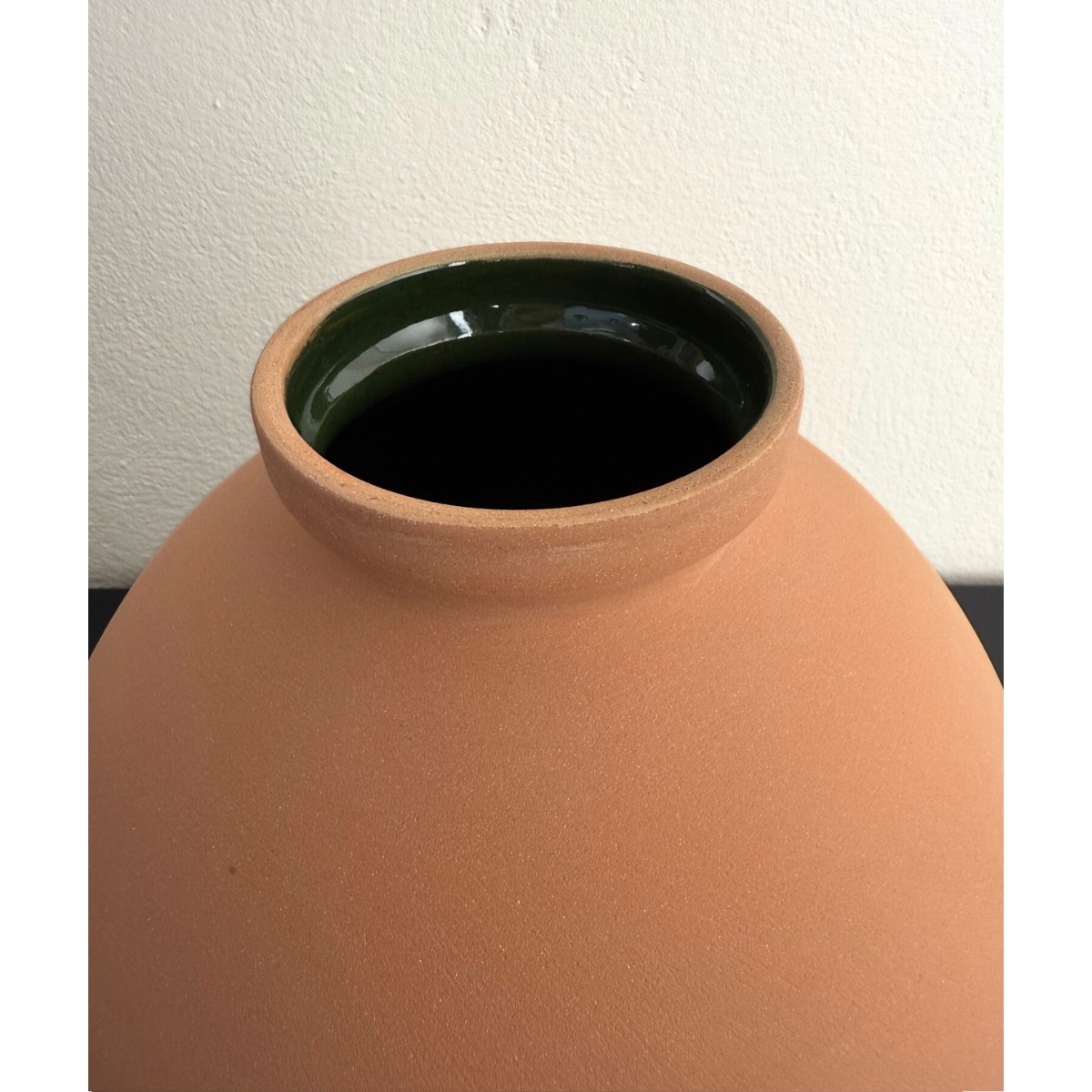 Vase artisanal en terre cuite - intérieur émaillé vert, ARKO vert, GERARD LAMY