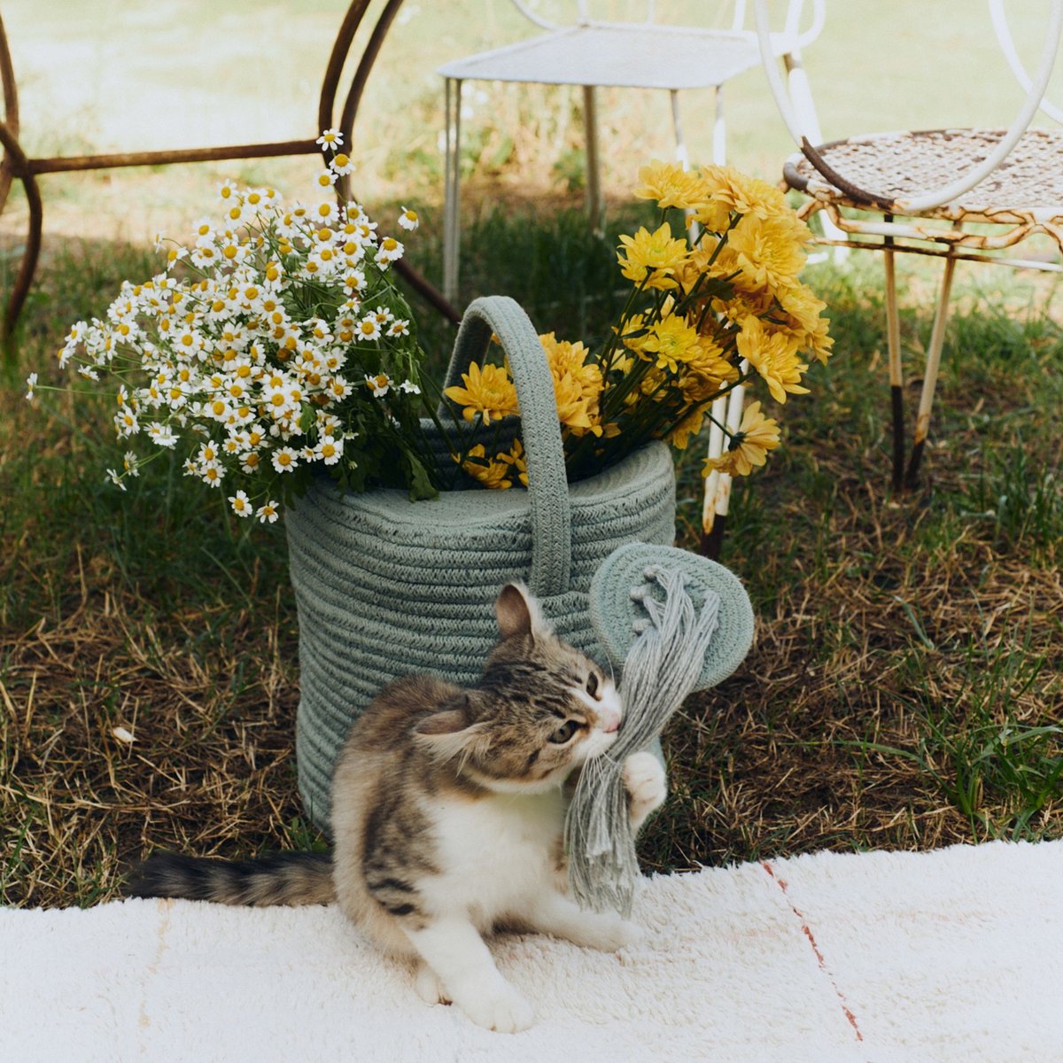 Panier enfant en coton Arrosoir GROWING UP ON A FARM bleu vintage, LORENA CANALS