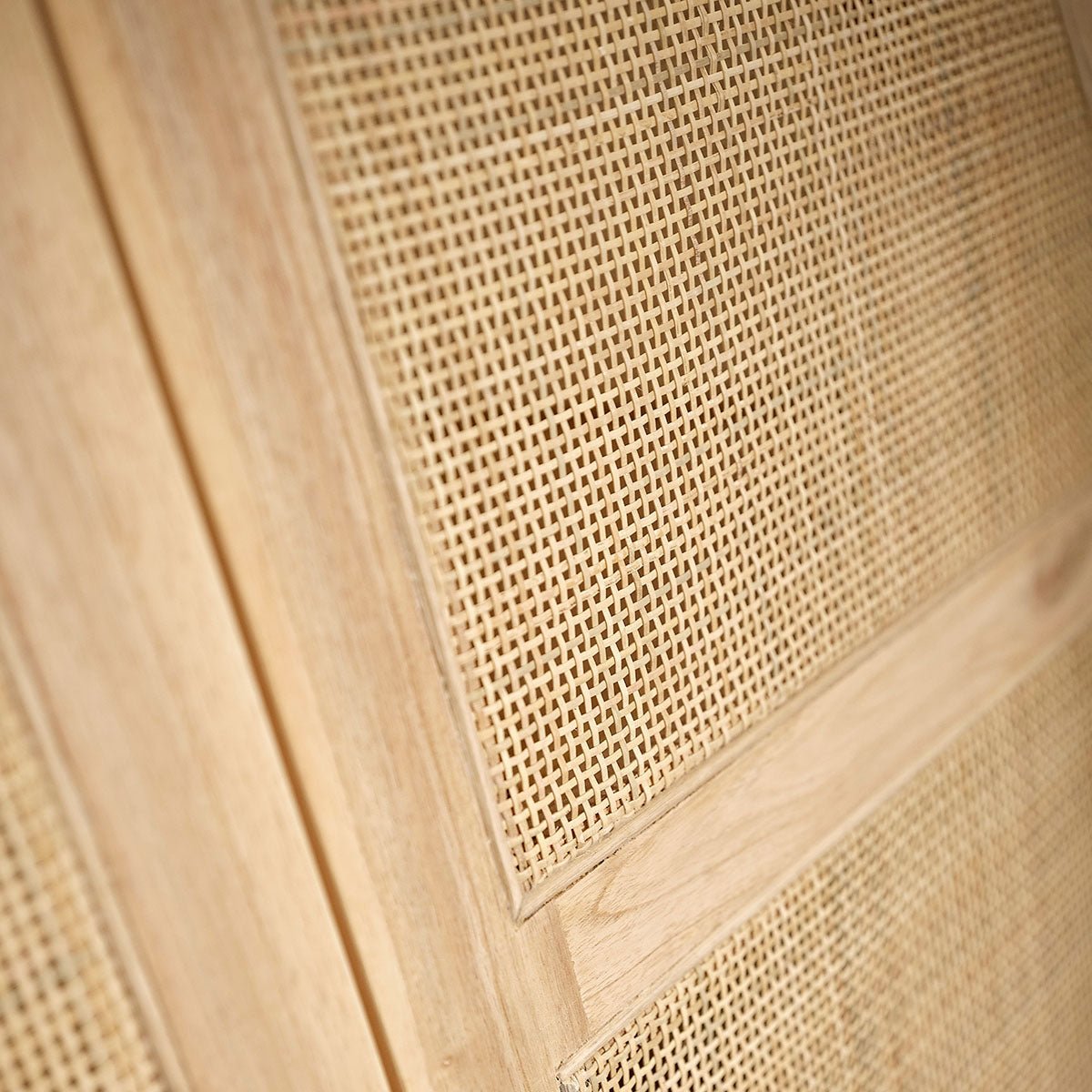 Armoire 2 portes en bois massif et cannage  MAËL naturel, BERAH GETAH