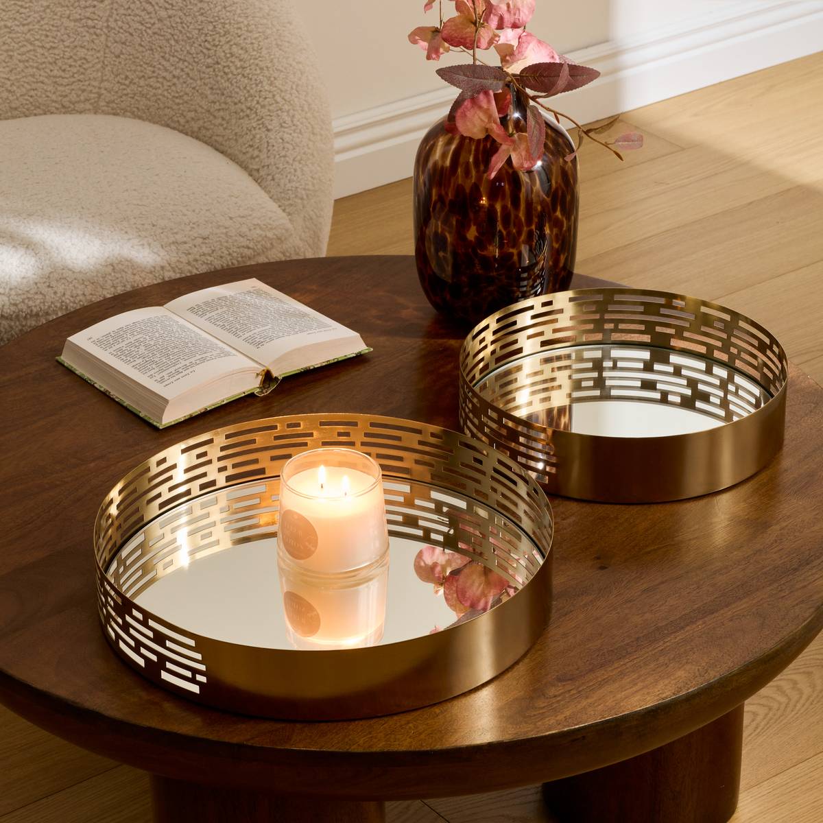 Lot de 2 plateaux ronds en métal et verre TAYMY doré, ATMOSPHERA